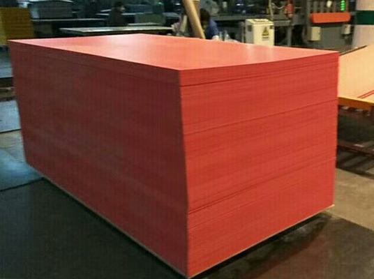 軽量0.55g/Cm3赤いポリ塩化ビニール シート、5mmの装飾的な泡板
